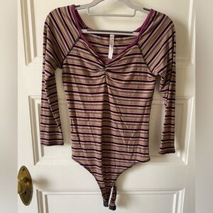 🌻Striped Long Sleeve Bodysuit
